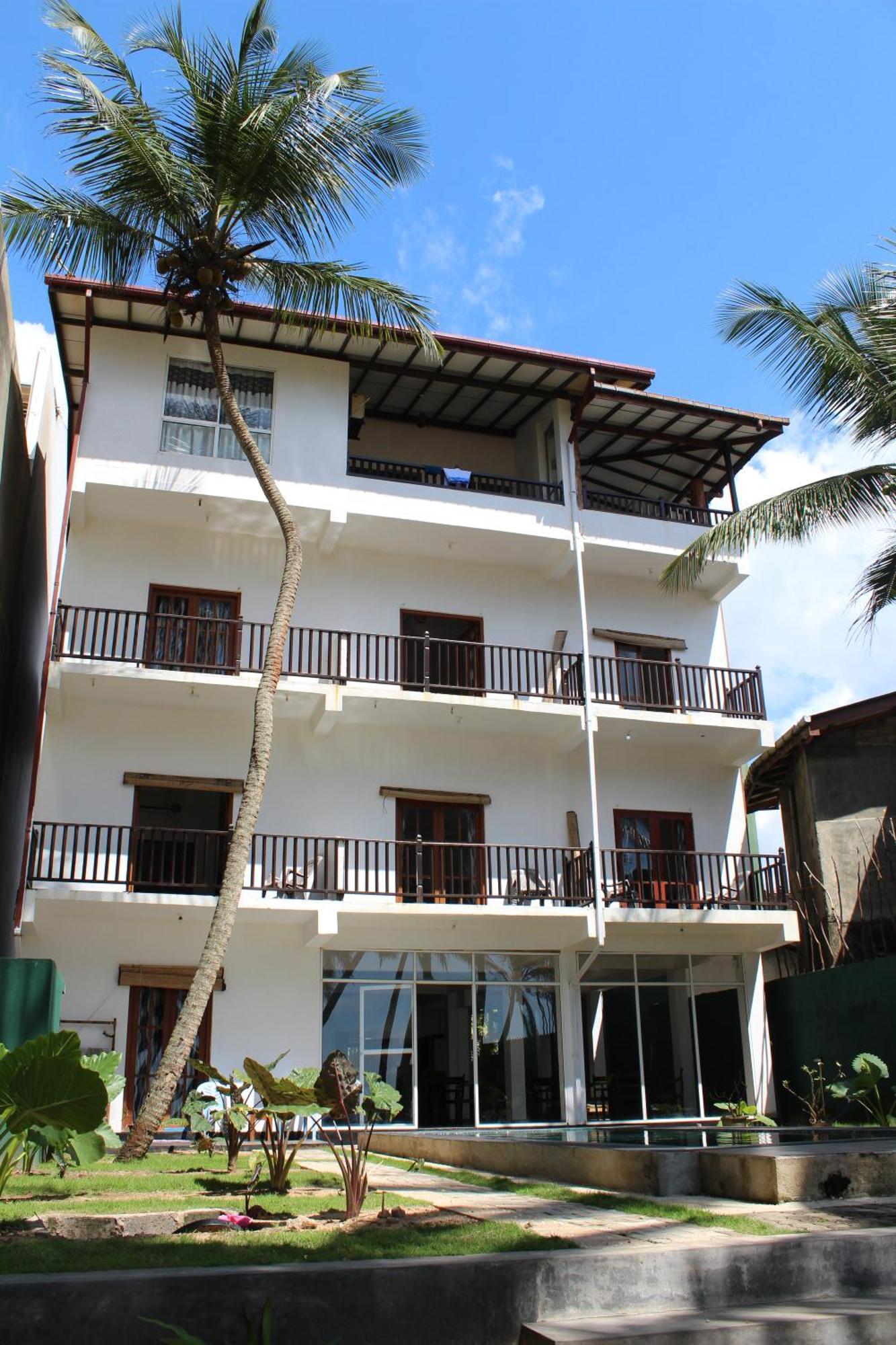 Moon Beach Villa Hikkaduwa Exterior foto