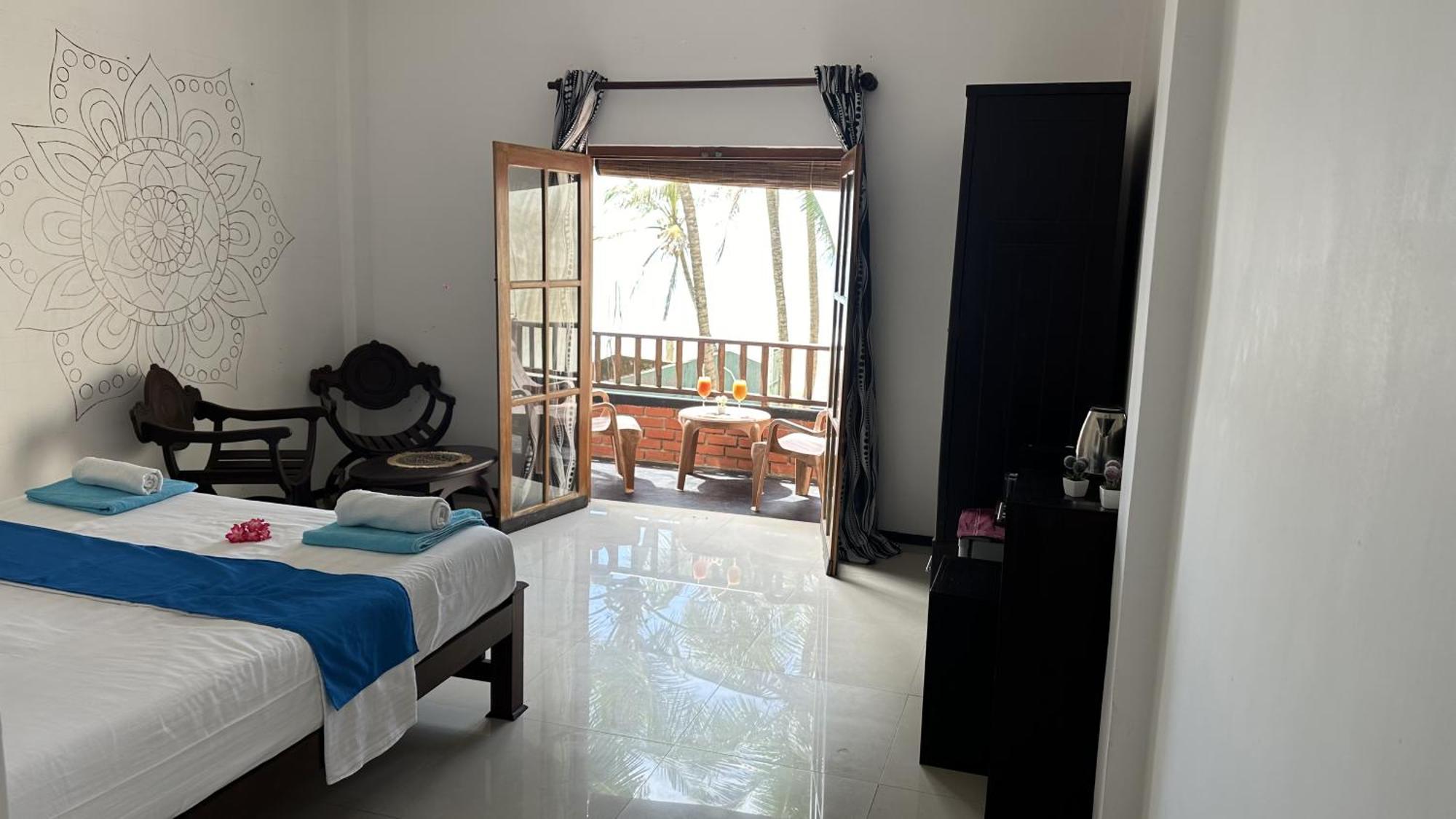 Moon Beach Villa Hikkaduwa Exterior foto